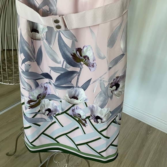 Ted Baker London light pink evening dress with lining, never worn - Picture 3 of 4